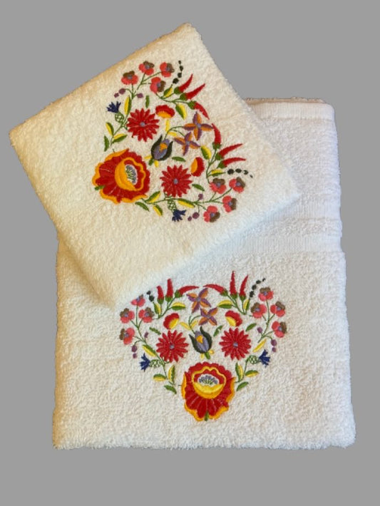 Heartfelt Folk Flower Bath & Hand Towel – Love in Every Stitch